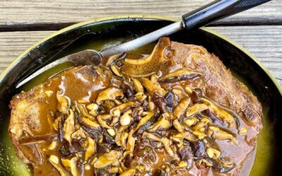 Pork Chops in Garlic Mushroom Sauce